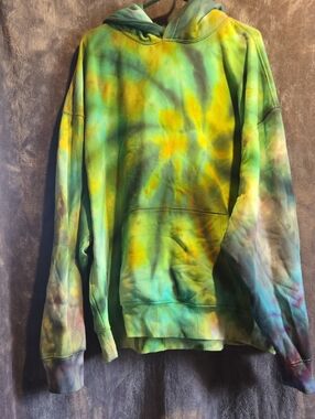 Old Navy Tie-Dye Crewneck Hoodie in Green and Yellow